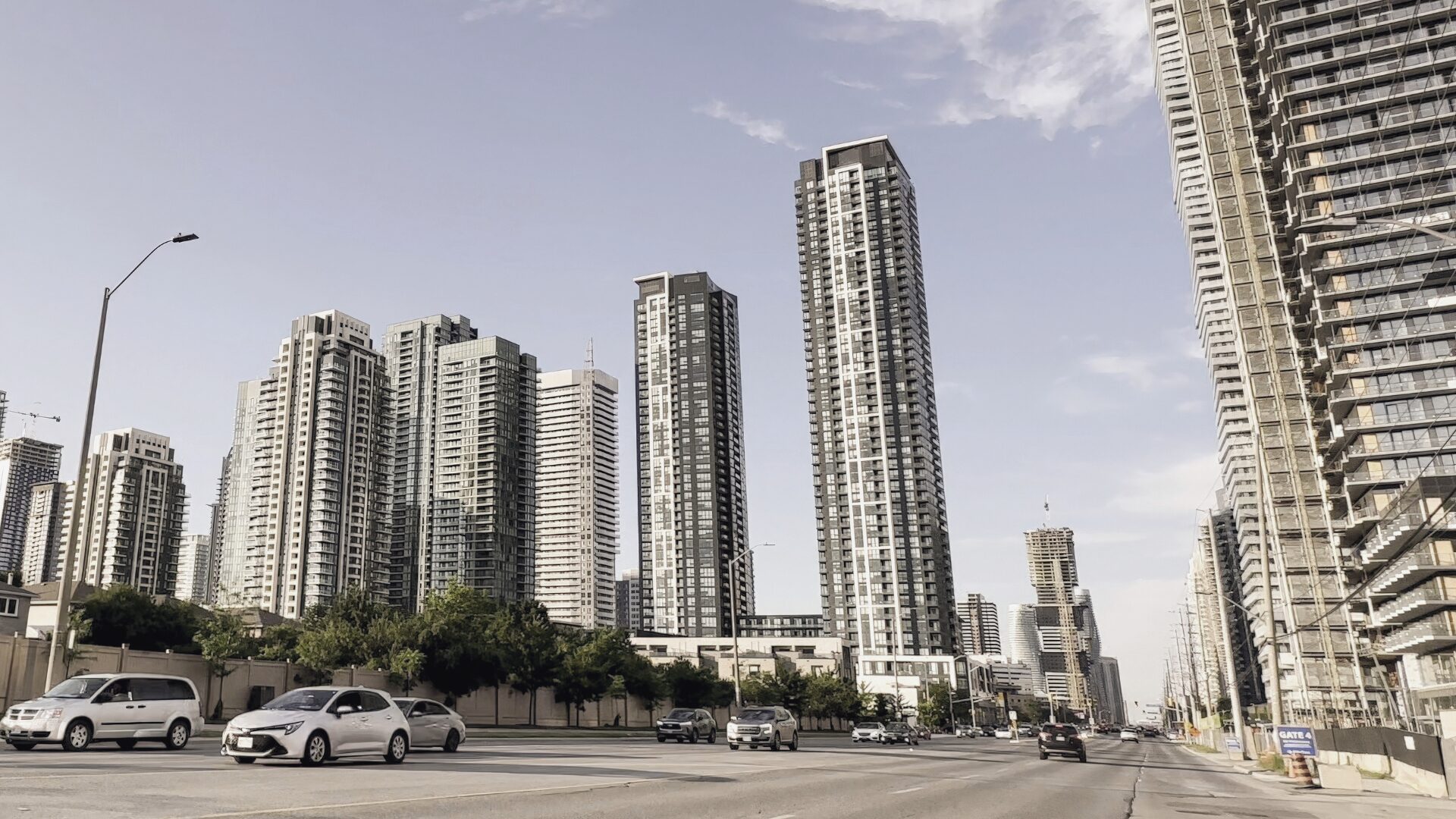 Buying and Selling Homes in Brampton